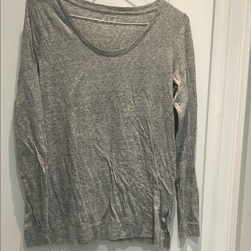 LOFT Gray Relaxed Long Sleeve Top 👵MT